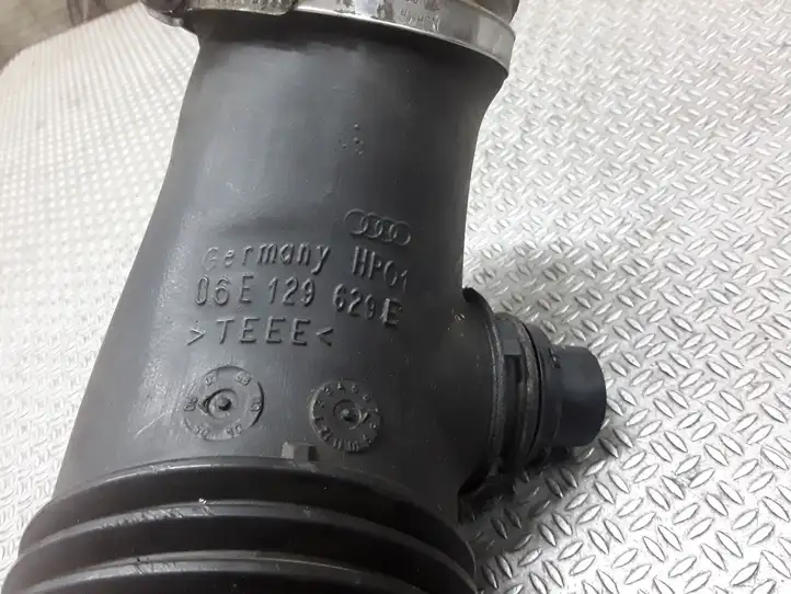 Audi A6 S6 C6 4F (2004 - 2008) 06E129629E Детали воздухозаборника — фото 2