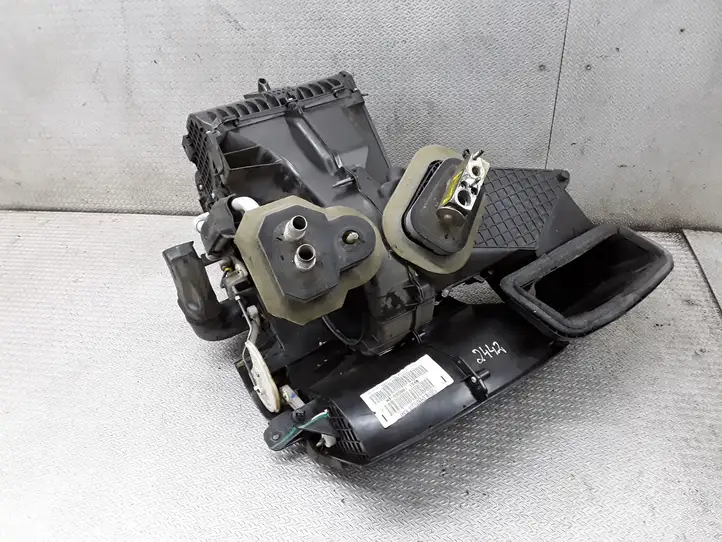 Ford Fiesta (2009 - 2012) 8V5119B555AM Комплект системы вентиляции салона — фото 1