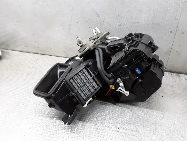 Ford Fiesta (2009 - 2012) 8V5119B555AM Комплект системы вентиляции салона — фото 4