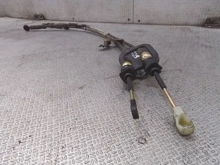 Toyota Yaris (2003 - 2005)   Трос переключения передач