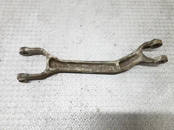 Volvo XC90   8630782 Рычаг