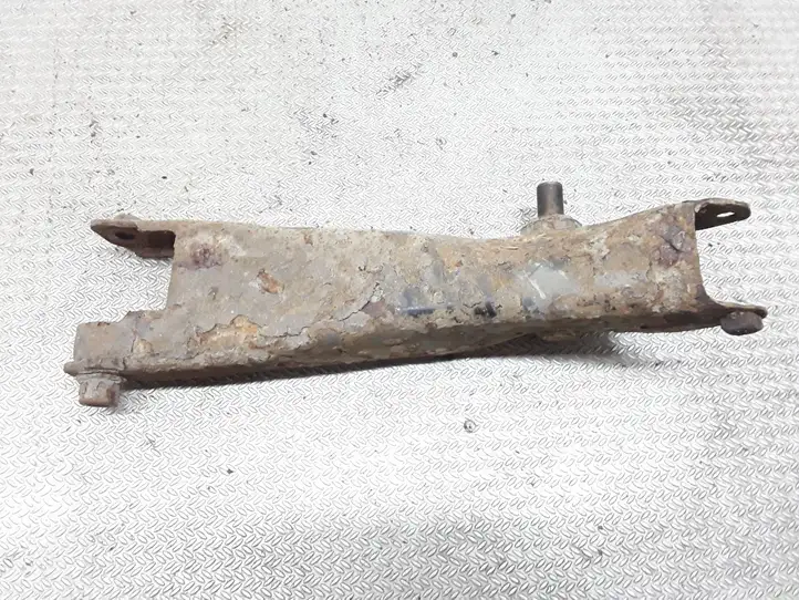 Volvo XC70 (2000 - 2004)   Рычаг