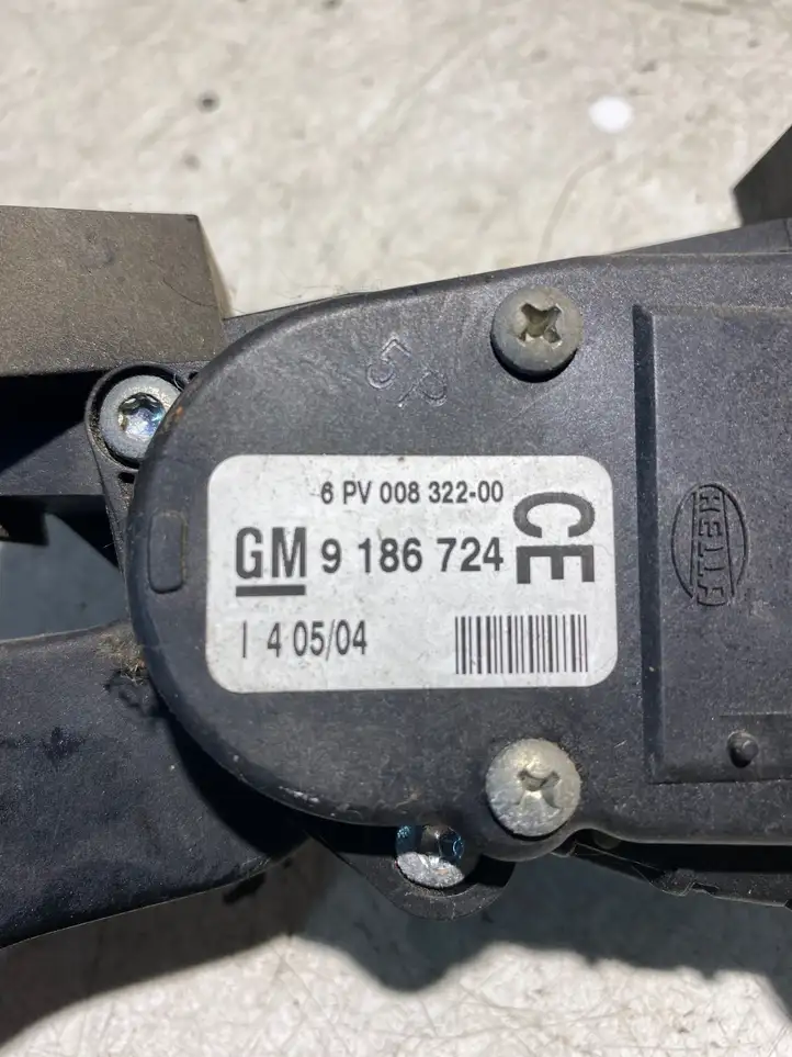 Opel Vectra C (2002 - 2005) 9186724 Педаль акселератора — фото 5