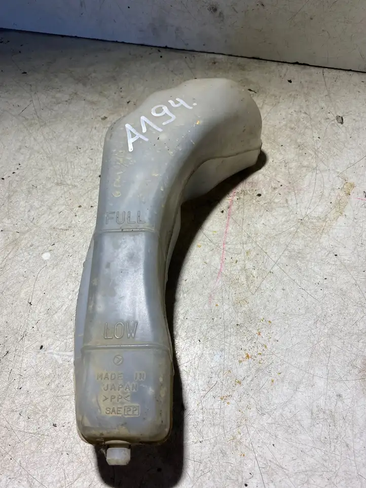 Subaru Legacy (1999 - 2003) 45151AC000 Расширительный бачок — фото 1