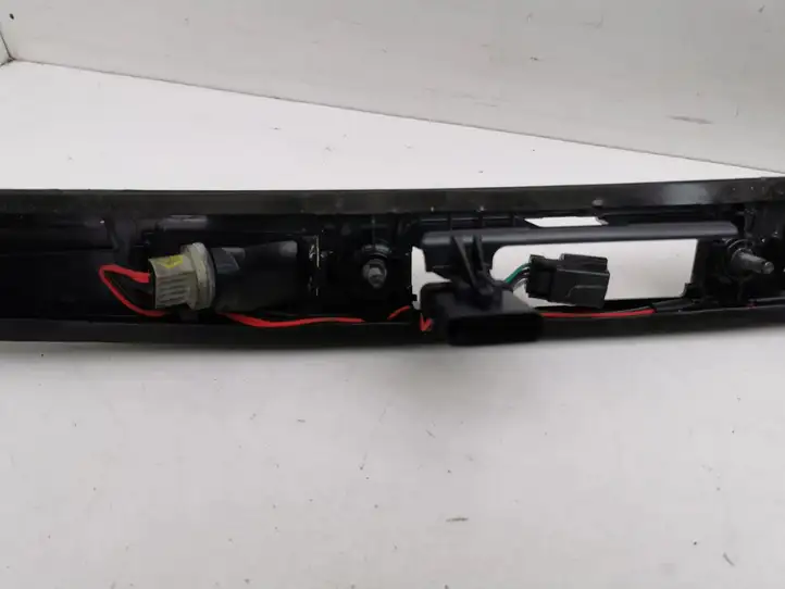 Jeep Cherokee (2013 - 2017) 1UT72RXFAB Подсветка номера — фото 9