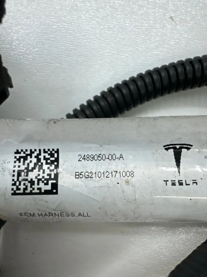 Tesla Model Y (2019 - 2024) 248905000A Проводка вентилятора охлаждения — фото 3