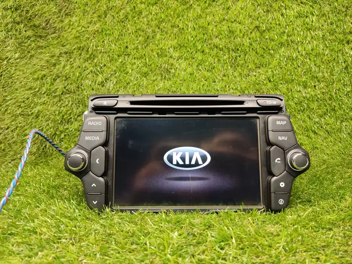Kia Ceed (2012 - 2015) 96560A2000WK Магнитола / мультимедийная система — фото 1
