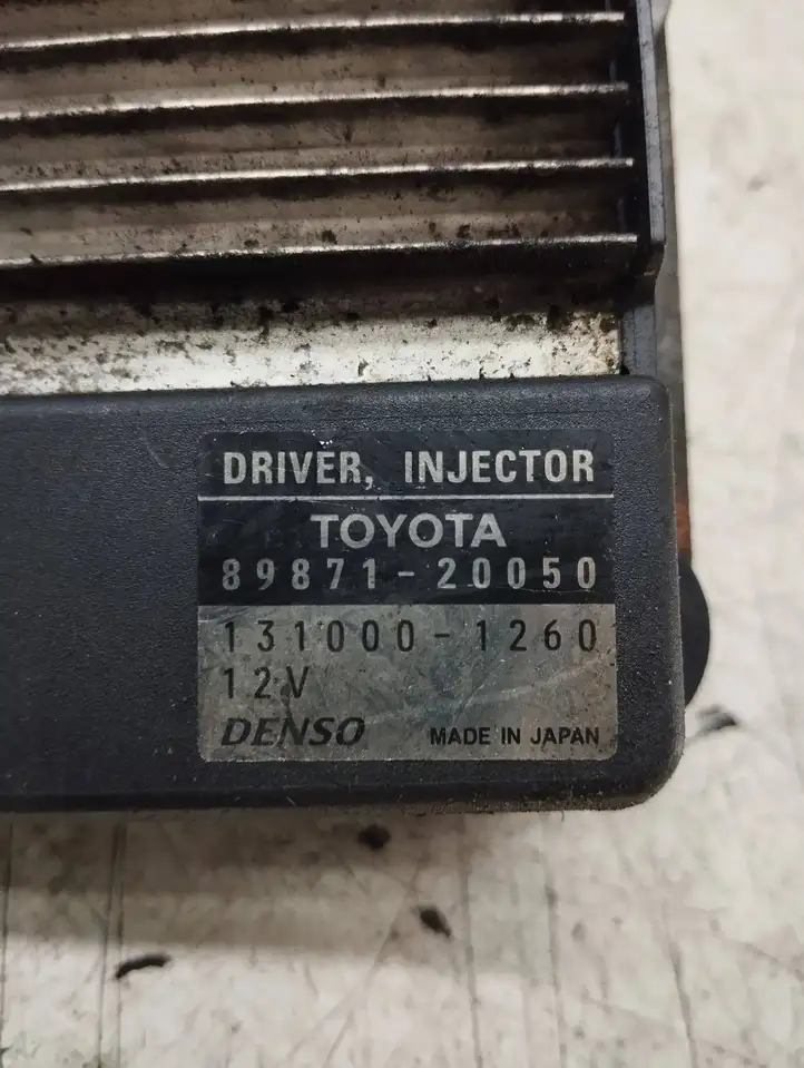 Toyota Corolla Verso AR10 (2004 - 2009) 8987120050 Блок управления форсунками — фото 1