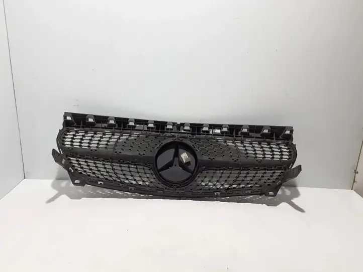 Mercedes-Benz CLA C117,X117,W117 (2013 - 2019) A1178881160 Передняя решетка — фото 4