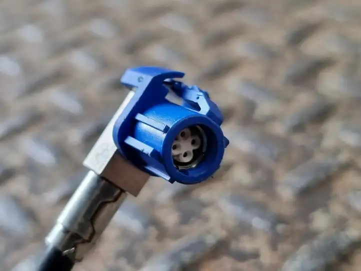 BMW 3 G20 G21 (2019 - ) 8711939 USB разъем — фото 11