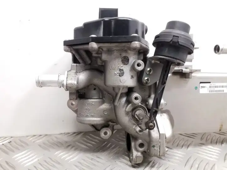 Audi A4 S4 B8 8K (2011 - 2015) 03L131512DN Охладитель клапана EGR — фото 3
