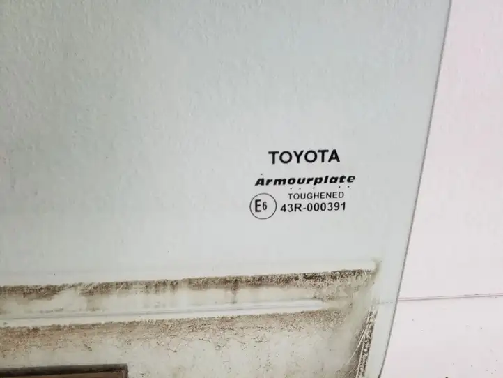 Toyota Hilux (AN120, AN130) (2017 - 2020) 43R000391 Стекло задней двери — фото 3