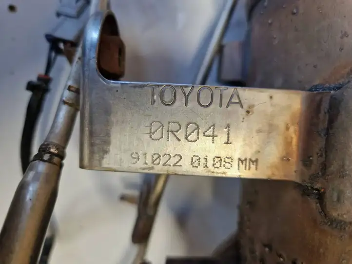 Toyota Avensis T270 (2009 - 2012) 0R041 Катализатор / DPF / FAP — фото 1
