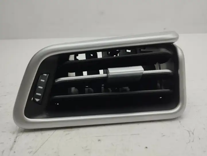 Maserati Ghibli (2013 - 2017) 089060200101 Боковой воздушный дефлектор — фото 1