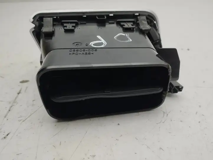 Maserati Ghibli (2013 - 2017) 089060200101 Боковой воздушный дефлектор — фото 6