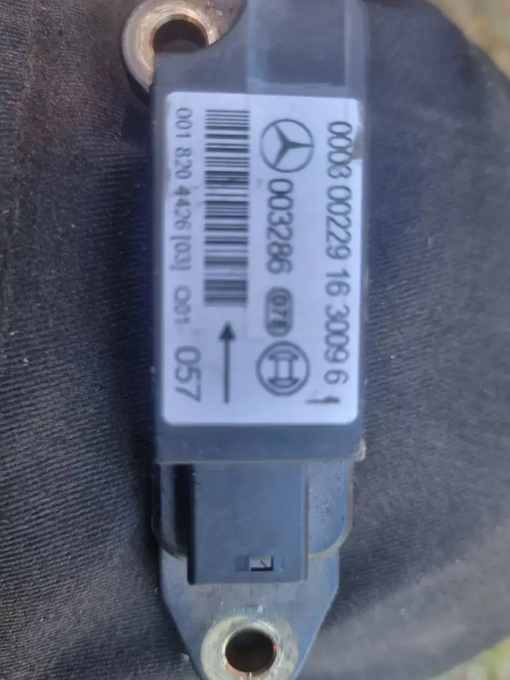 Mercedes-Benz C W203 (2000 - 2007) 0018204426 Датчик удара SRS — фото 1
