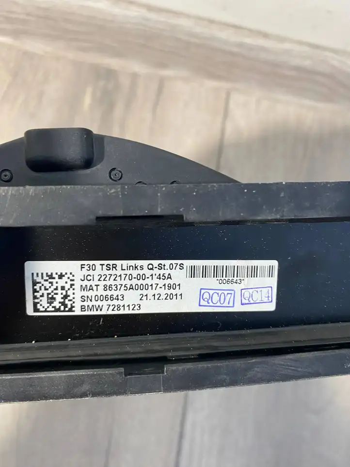 BMW 3 F30 F35 F31 (2012 - 2018) 7281123 Солнцезащитная шторка заднего бокового окна — фото 5