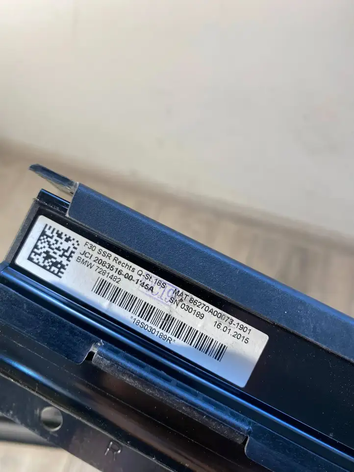 BMW 3 F30 F35 F31 (2012 - 2018) 7281482 Солнцезащитная шторка багажника — фото 10