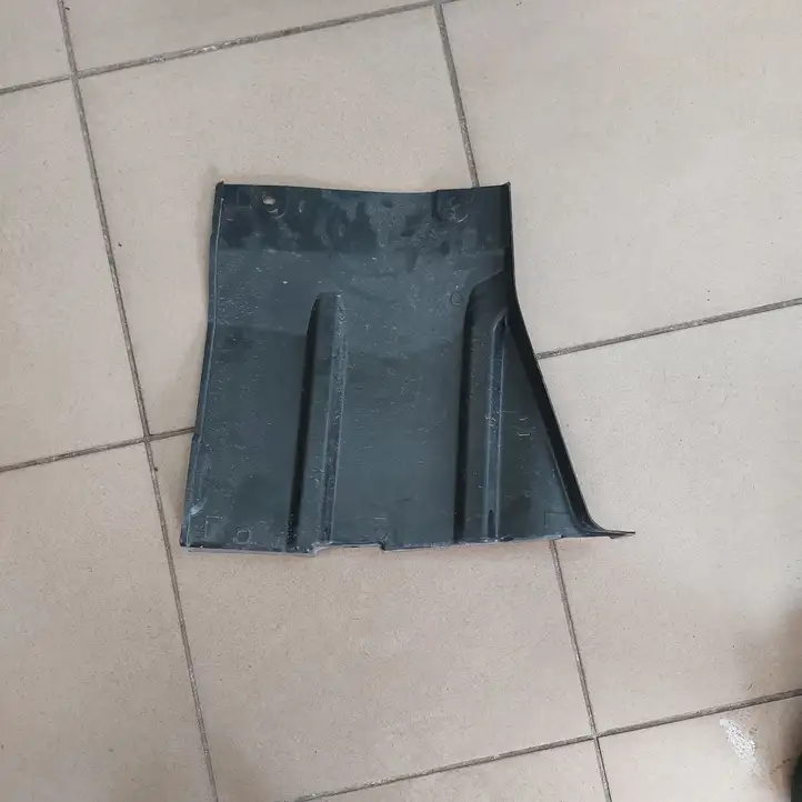 Toyota Yaris XP210 (2020 - ) 51441K0050 Кронштейн переднего подкрылка — фото 2