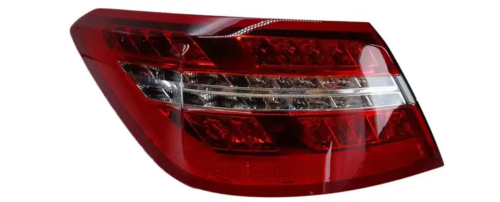 Mercedes-Benz E A207 (2010 - 2017) A2078200164 Задний фонарь в кузове — фото 1
