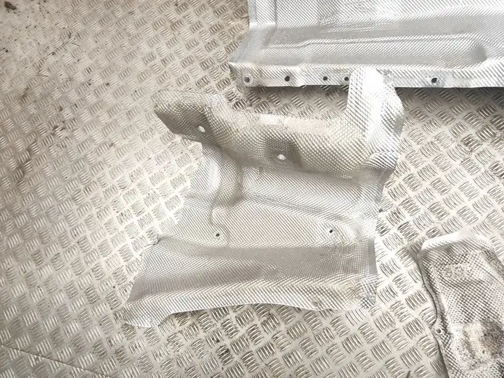 Volvo XC40 (2017 - ) 32226487 Теплоизоляция (теплозащита) — фото 2