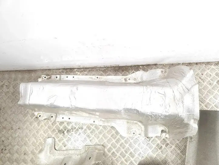 Volvo XC40 (2017 - ) 32226487 Теплоизоляция (теплозащита) — фото 6