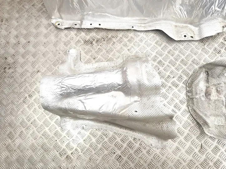 Volvo XC40 (2017 - ) 32226487 Теплоизоляция (теплозащита) — фото 10