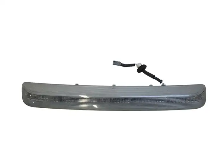 Toyota Avensis T270 (2009 - 2012) 8157005110 Дополнительный стоп фонарь — фото 1