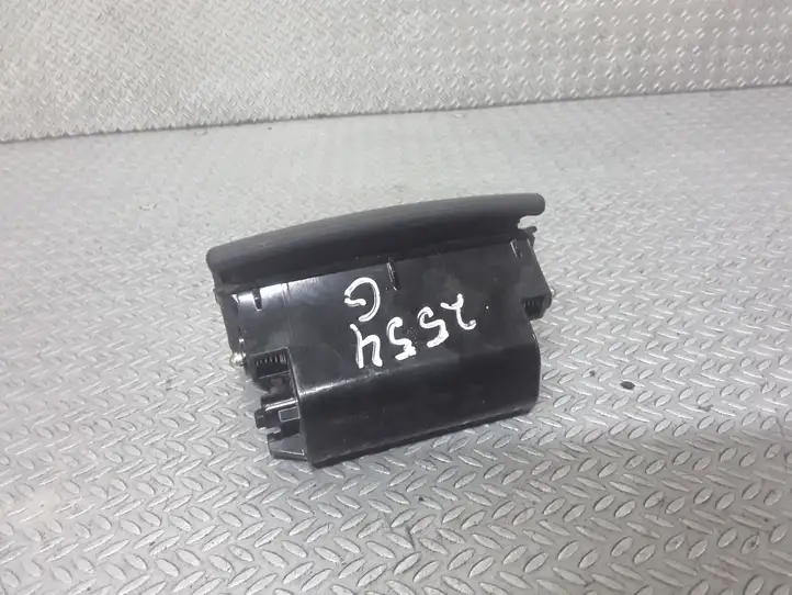 Audi A3/S3 8P (2004 - 2008) 8P0857961 Задняя пепельница — фото 3