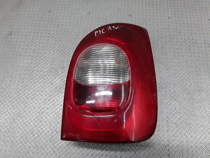 Citroen Xsara Picasso (1999 - 2012) 631563980 Задний фонарь в кузове — фото 1