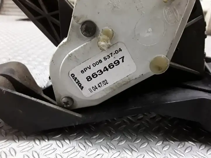 Volvo XC90 (2002 - 2006) 8634697 Педаль акселератора — фото 2