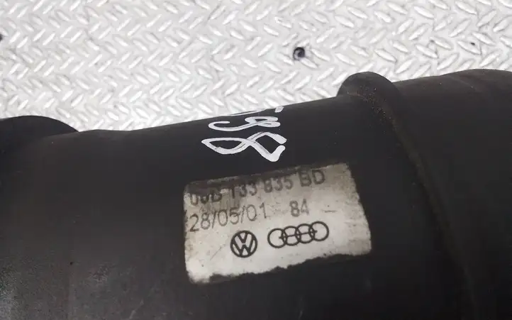 Audi A4 S4 B6 8E 8H (2000 - 2006) 06B133835BD Датчик массового расхода воздуха — фото 2