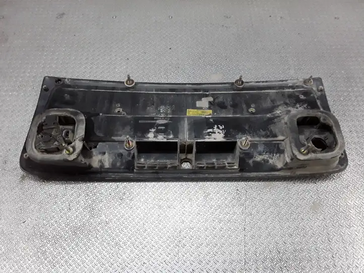 Audi A6 S6 C5 4B (1997 - 2001) 4B9945695E01C Подсветка номера — фото 3