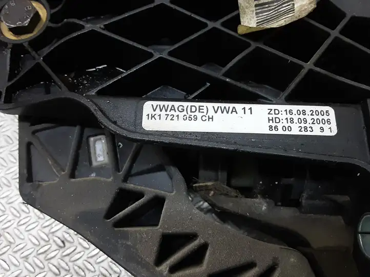 Skoda Octavia Mk2 (1Z) (2004 - 2013) 1K1721059CH Педаль сцепления — фото 2