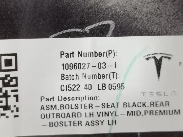 Tesla Model 3 (2017 - 2023) 109603103I Верхняя боковая отделка заднего сиденья — фото 9