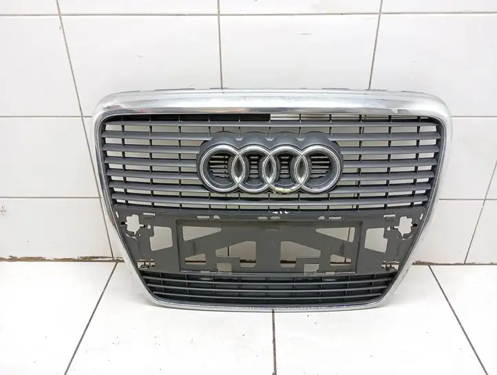 Audi A6 S6 C6 4F (2004 - 2008) 4F0853651 Верхняя решетка радиатора — фото 1