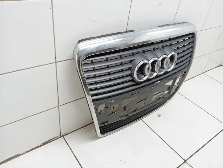 Audi A6 S6 C6 4F (2004 - 2008) 4F0853651 Верхняя решетка радиатора — фото 7
