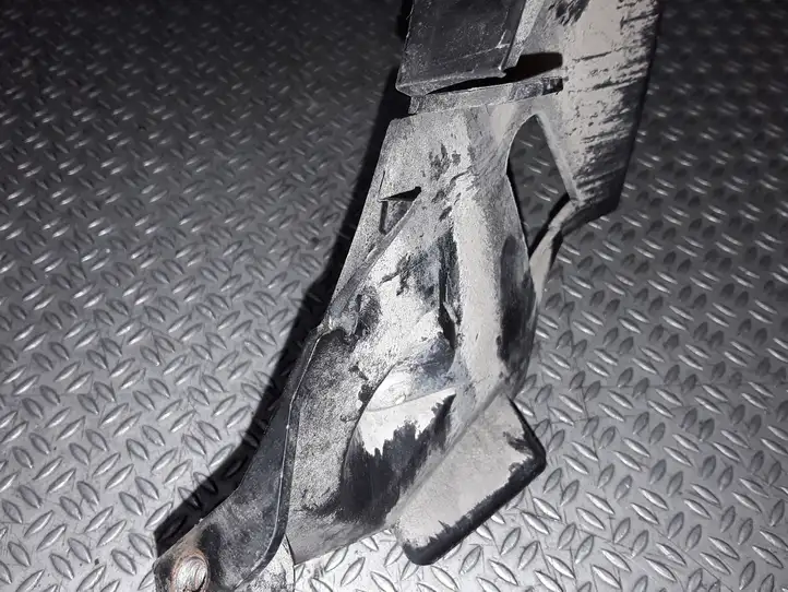 Renault Modus (2004 - 2007) 8200214372 Кронштейн заднего бампера — фото 4