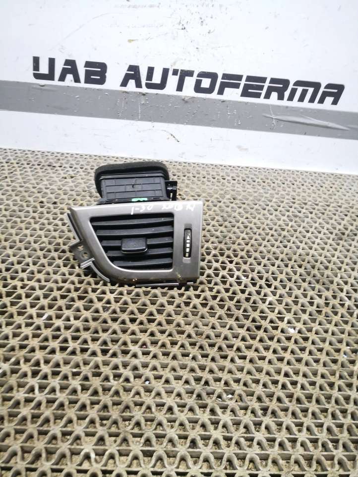 97490A6000 Hyundai i30 Šoninės oro grotelės