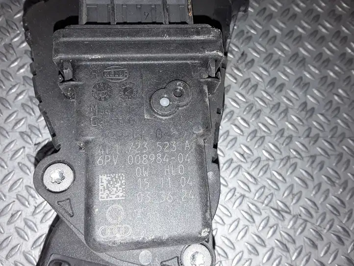 Audi A6 S6 C6 4F (2004 - 2008) 4F1723523A Педаль акселератора — фото 4
