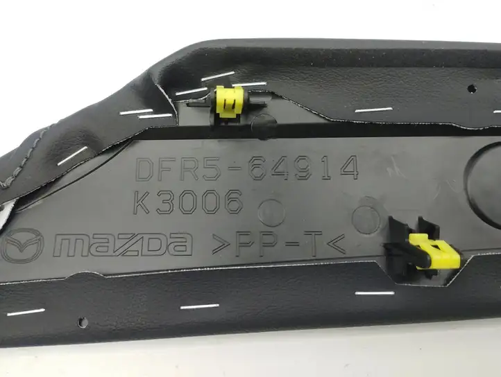 Mazda CX-30 (2019 - ) DFR564914 Передняя боковая обшивка салона — фото 10
