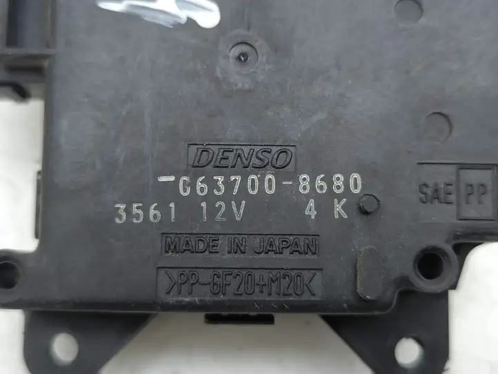 Toyota Avensis T250 (2006 - 2009) 0637008680 Двигатель задвижки потока воздуха — фото 9
