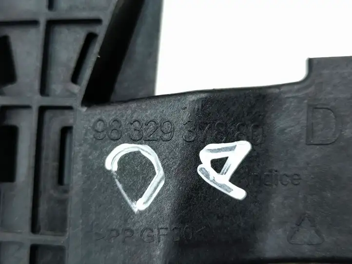 Citroen C4 (2016 - ) 9832937880 Направляющая стекла передней двери — фото 8