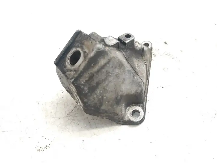 Audi A8 S8 D2 4D (1999 - 2002) 4D0199307S Кронштейн двигателя — фото 3