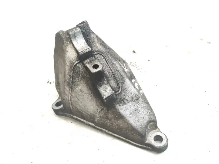 Audi A8 S8 D2 4D (1999 - 2002) 4D0199307S Кронштейн двигателя — фото 4