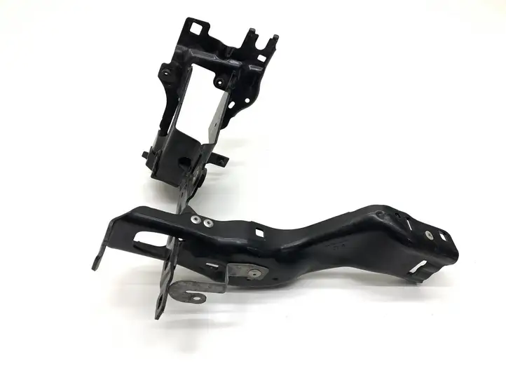 BMW 7 G11 G12 (2015 - 2022) 7407768 Кронштейн передней фары — фото 1