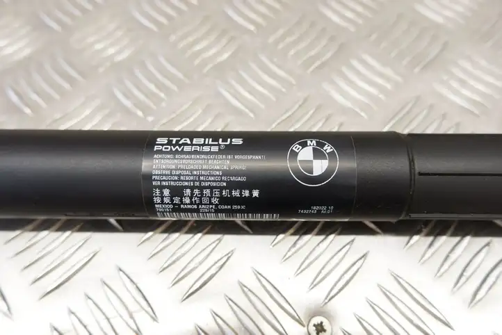 BMW X3 F25 (2010 - 2017) 7432743 Амортизатор крышки багажника — фото 8