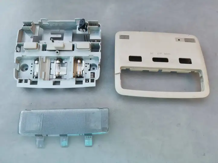 Toyota Avensis T250 (2006 - 2009) 8126305071 Передняя подсветка — фото 11