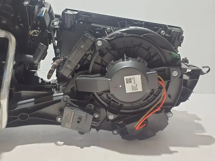 Volvo C40 (2021 - ) 32329646 Комплект системы вентиляции салона — фото 5