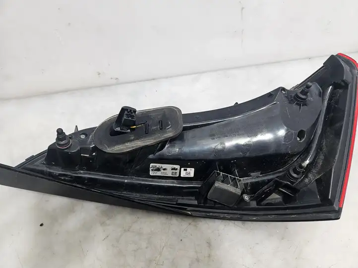 Audi Q5 SQ5 (2012 - 2017) 8R0945093C Задний фонарь в крышке багажника — фото 4